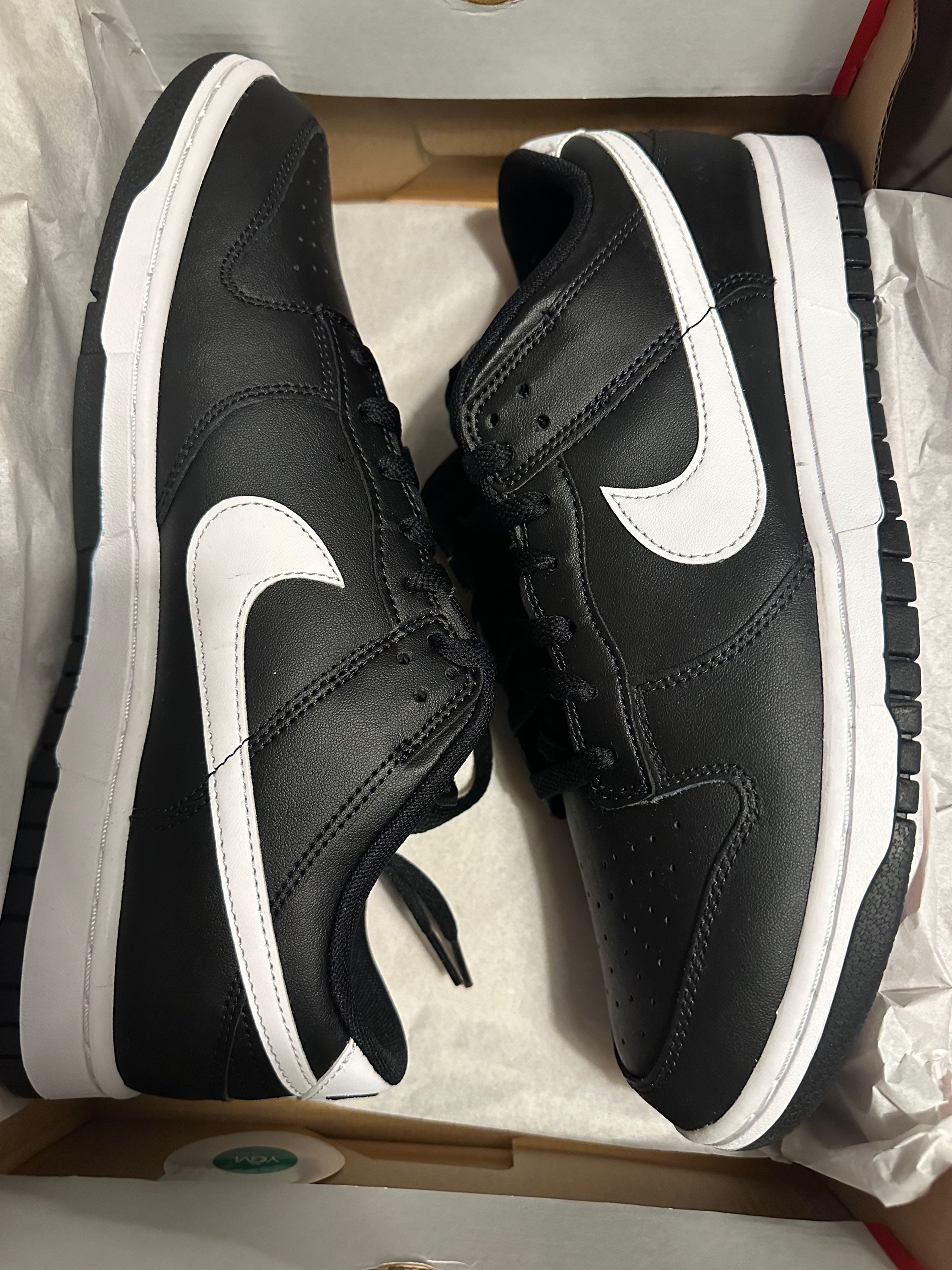 CD2563 -nike sb dunk low pro image 0